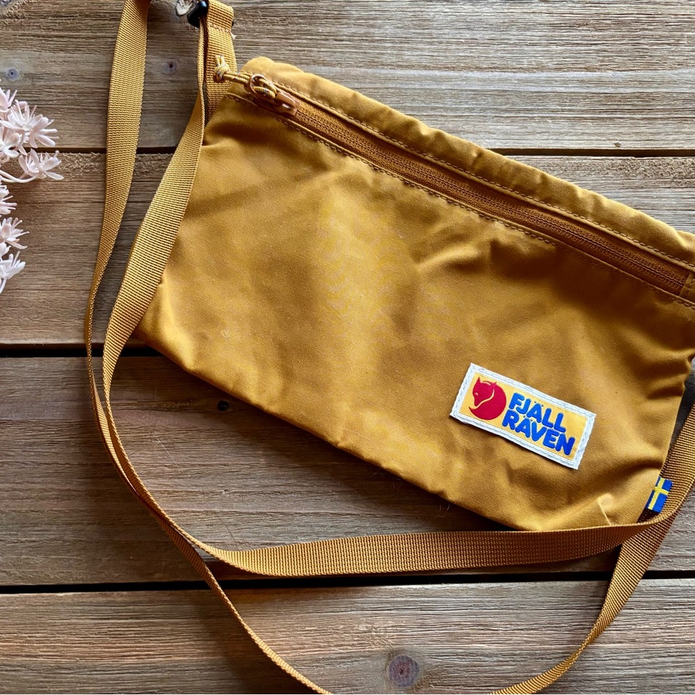 Fjallraven Mustard Yellow Vardag pocket bag